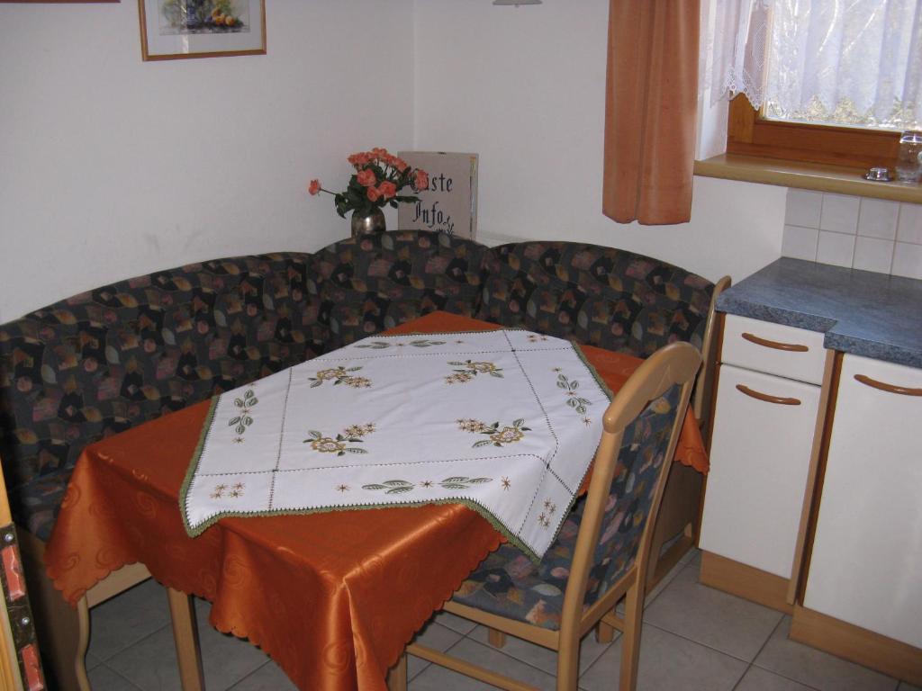 Apartamento Haus Pfarrkirchner Mauterndorf  Habitación foto